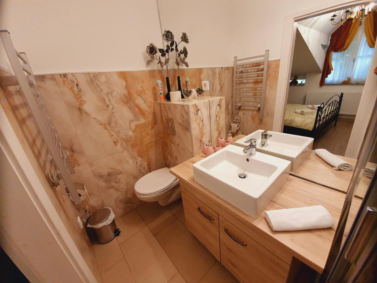 Karmelita Boutique Apartman 索普隆 外观 照片
