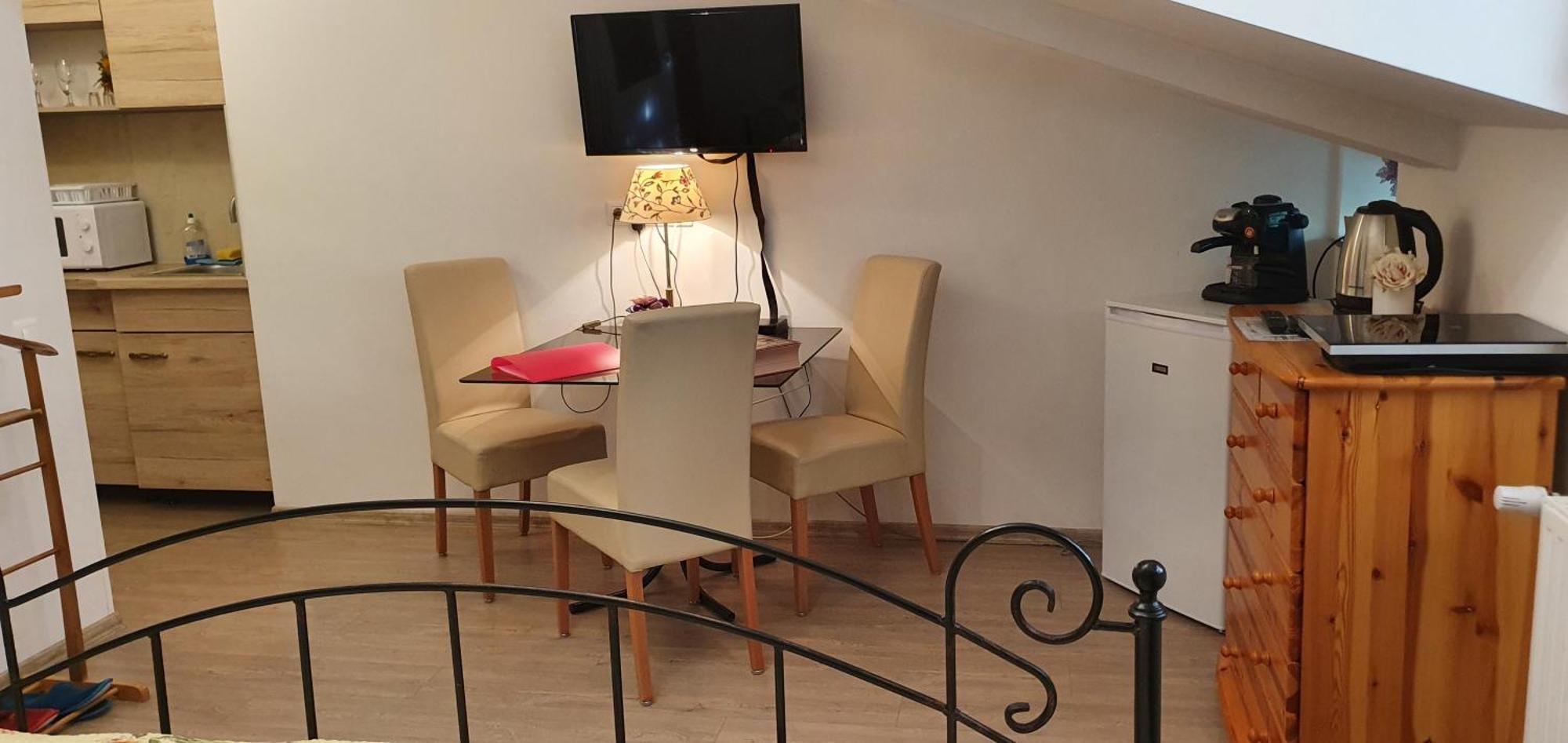 Karmelita Boutique Apartman 索普隆 客房 照片