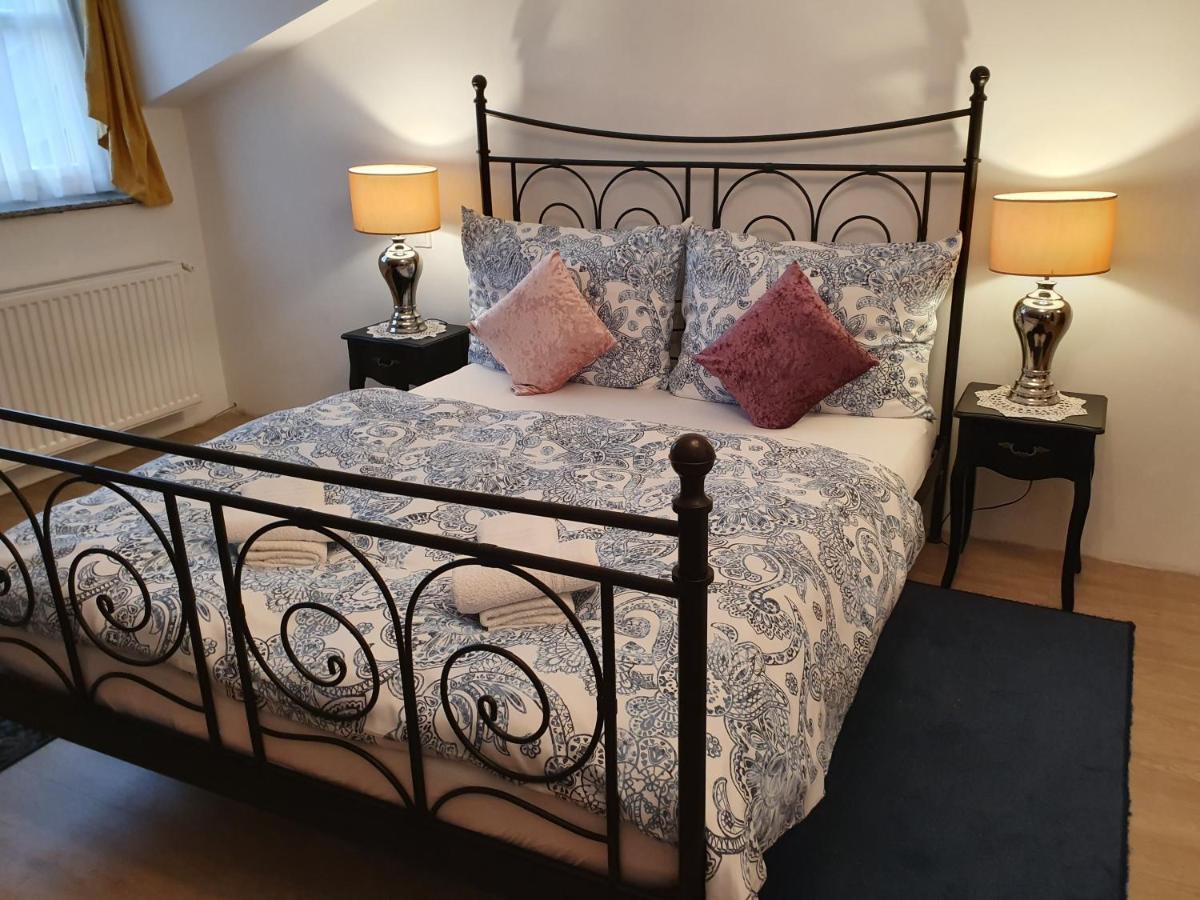 Karmelita Boutique Apartman 索普隆 外观 照片