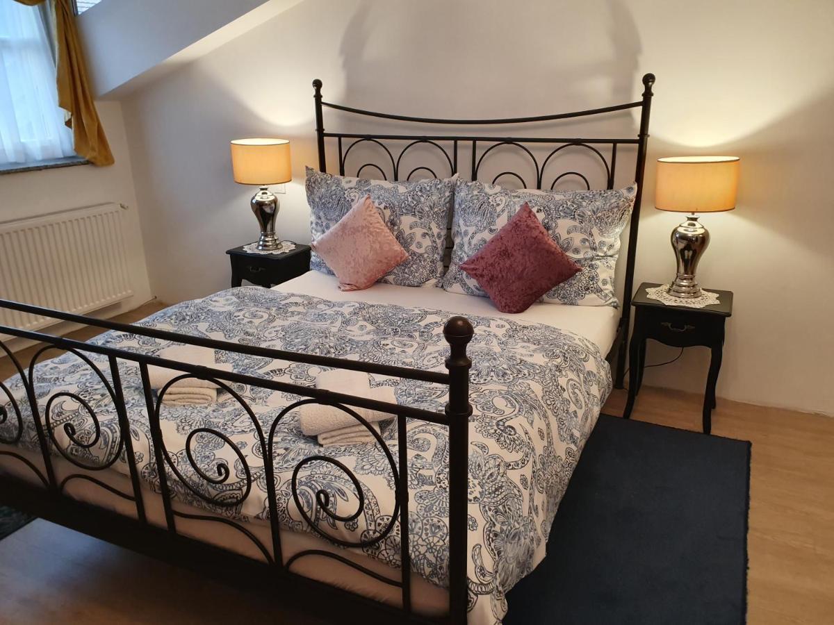 Karmelita Boutique Apartman 索普隆 外观 照片