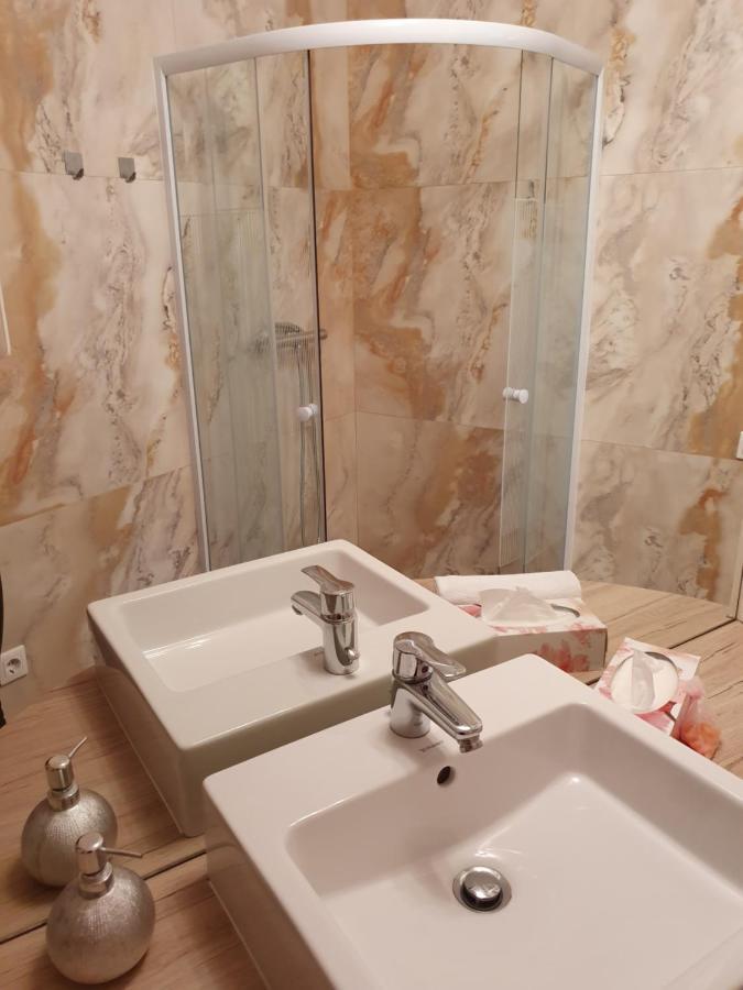 Karmelita Boutique Apartman 索普隆 外观 照片